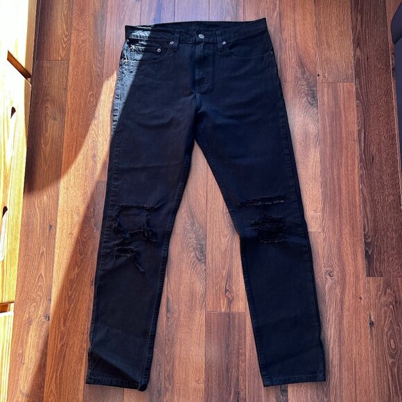 Ripped Levi's Men's slim taper black size 31 x30 - Picture 1 of 6